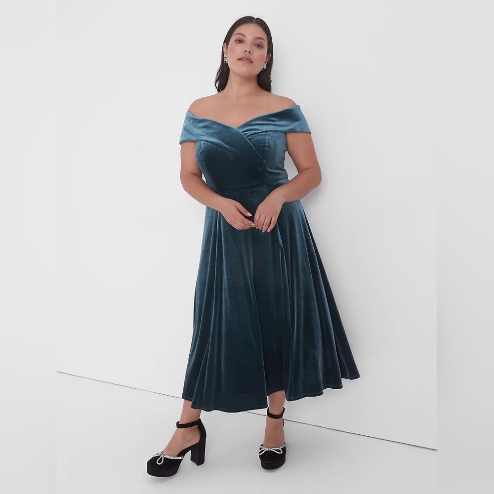 NWT Off The Shoulder Velvet Swing Dress
